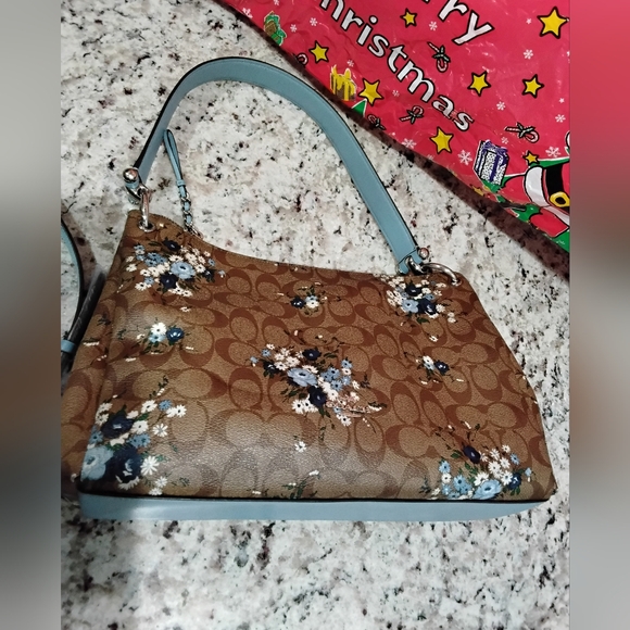 Coach Rare Floral Women's Bag With Bonus Wallet And Long strap - Picture 10 of 17